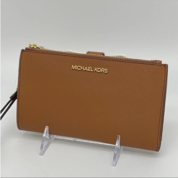 Michael Kors Handbags - Michael Kors Double Zip Wallet Wristlet
Brown/Gold